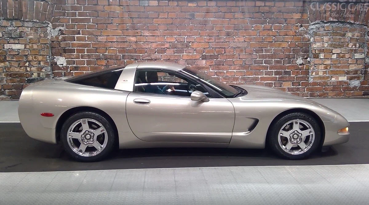Click to Enlarge-Esc to Close Corvette Generations/C5/C5 2000 Light Pewter Metallic Right.webp